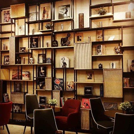 Artist Cafe