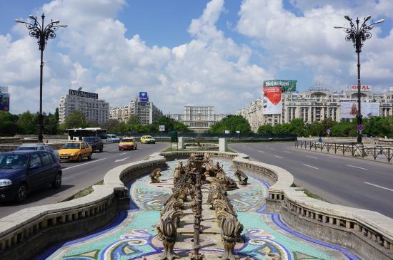 Piața Unirii din București