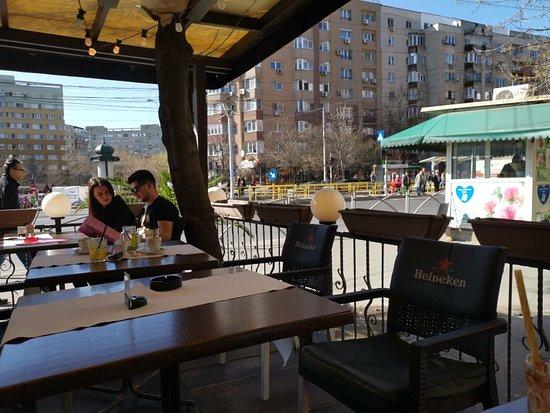 Roz Cafe